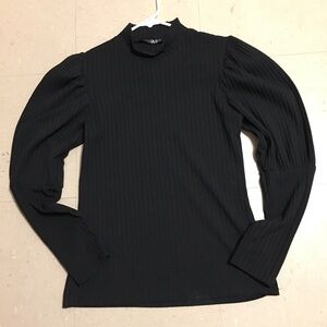 Elegant Black poof Sleeve Ribbed Top